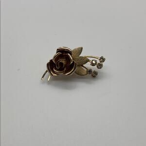 Vintage gem gold tone rose brooch